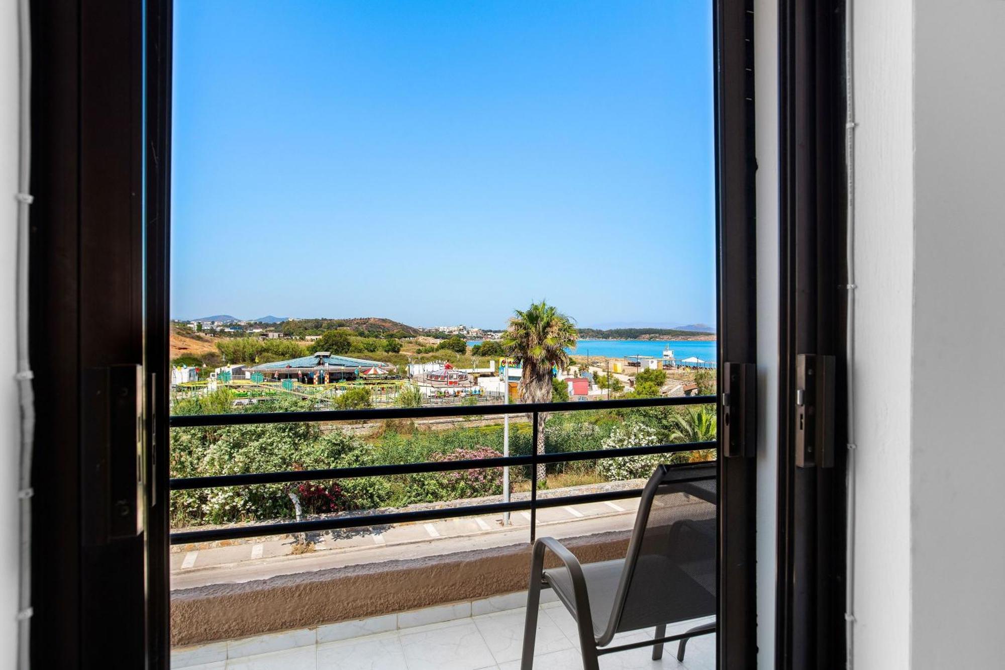 Sun Beach Apartments In Chania 09 11 Bagian luar foto